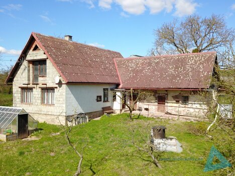 Rodinný dům s velkým pozemkem a výhledem na Kumburk – Stará Paka, Brdo